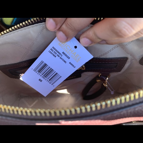 Michael Kors Small Belted Mercer - Picture 3 of 8